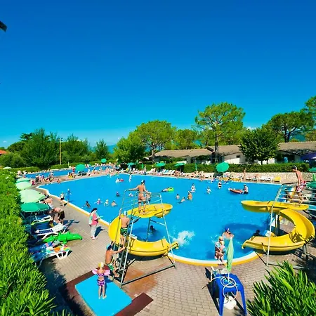 Albatross Mobile Homes On Cisano & San Vito S. P. A. Campsite Bardolino