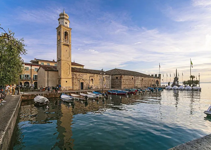 Albatross Mobile Homes On Cisano & San Vito S. P. A. Campeggio Bardolino